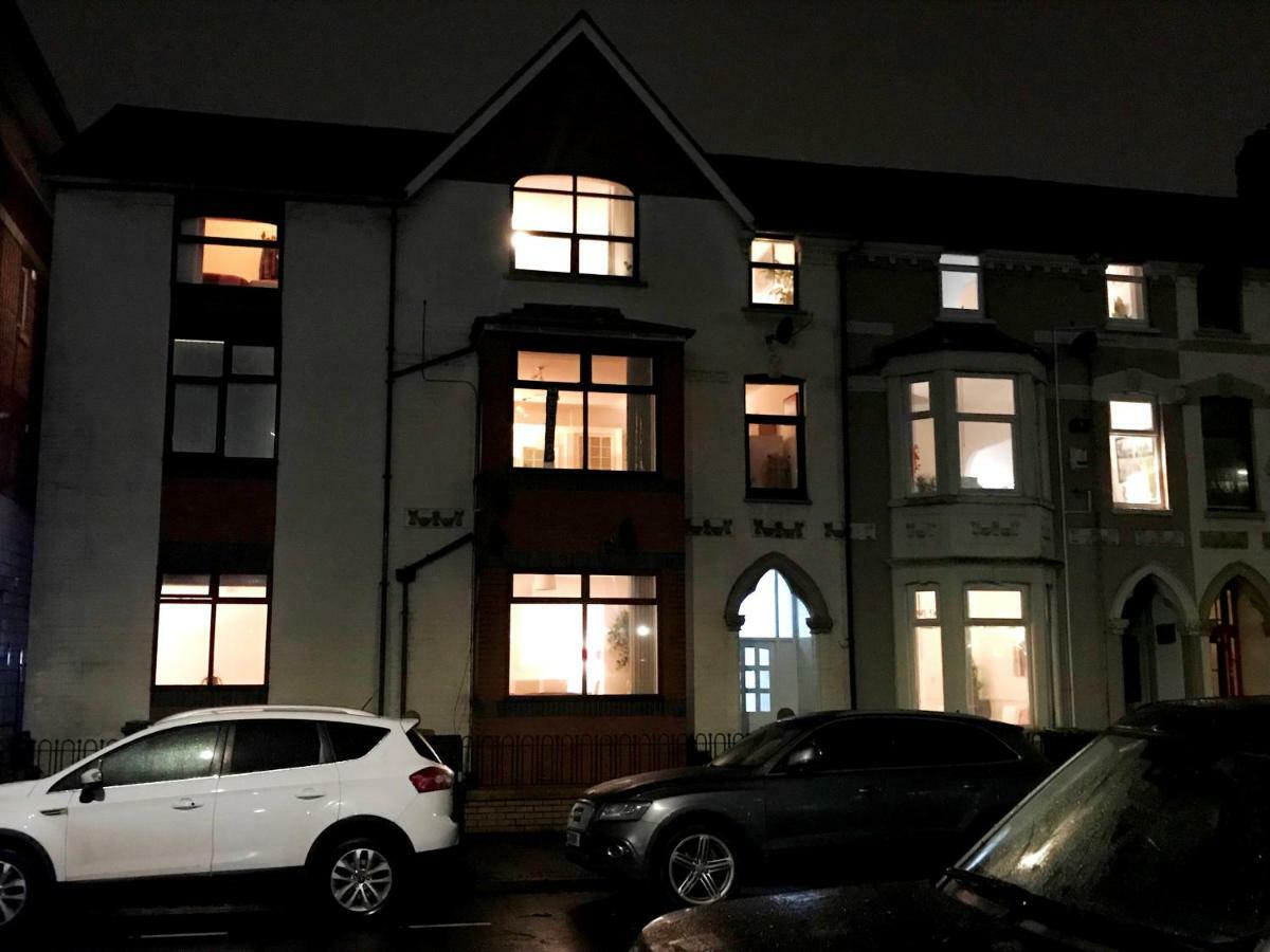 1 Fitzhamon Embankment Apartments Opposite Principality Stadium - Long Stay Offer Cardiff Exterior foto